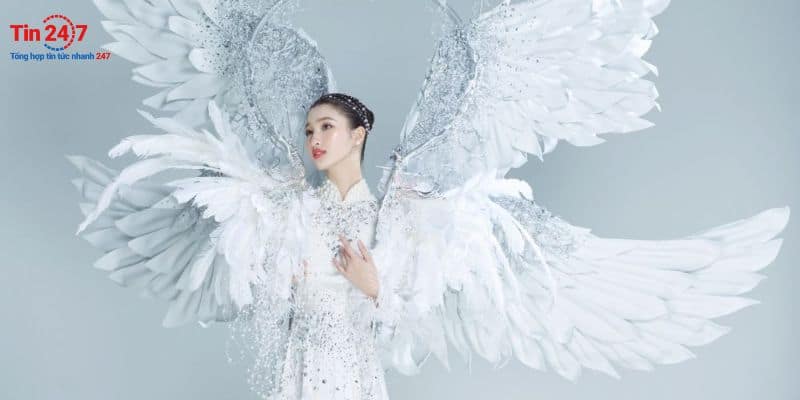 Phương Nhi Mang Trang Phục Nặng 10kg Dự Miss International